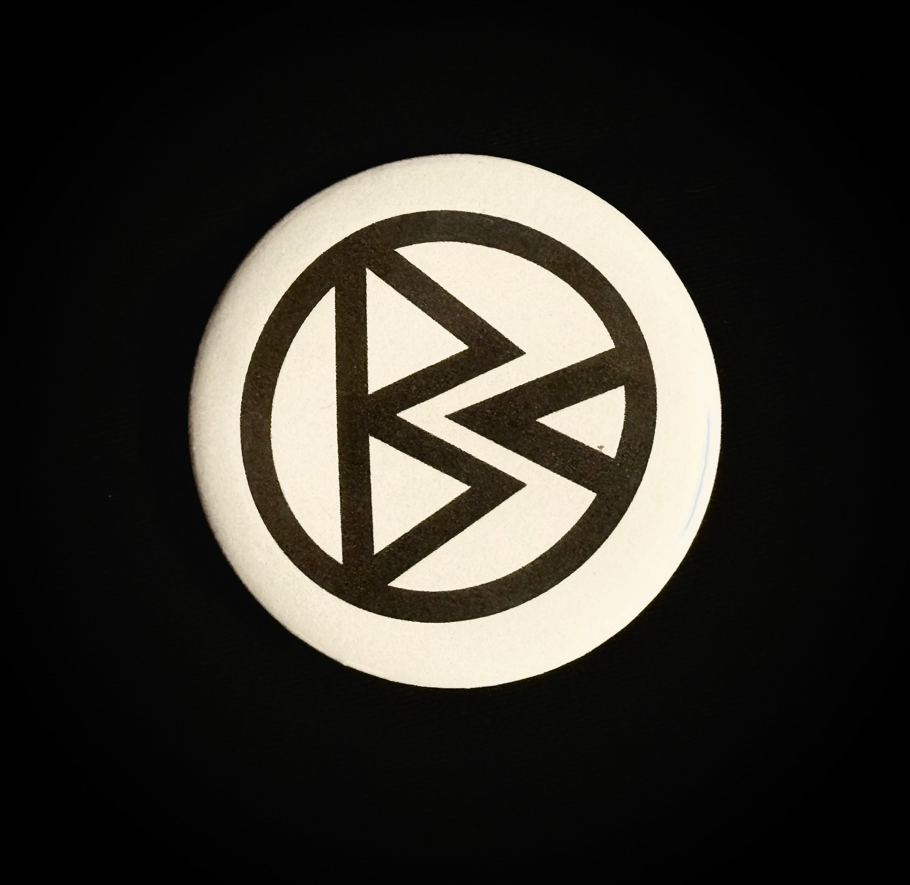 Blunt Conflict • Pin Button